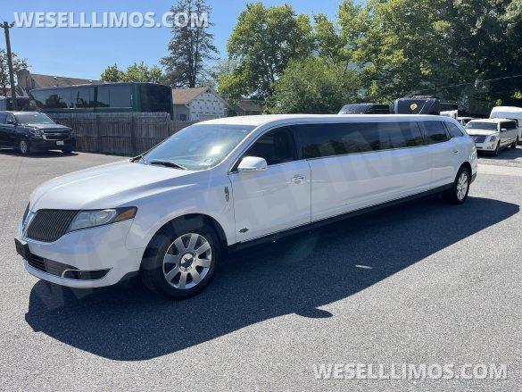 2013 Lincoln MKT Limousine for Sale in Pasadena, MD - Photo 3