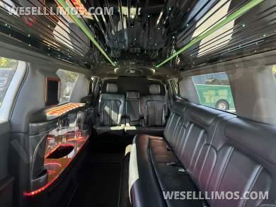2013 Royal Lincoln MKT Limousine - Limousine for Sale in Pasadena, MD - Photo 9