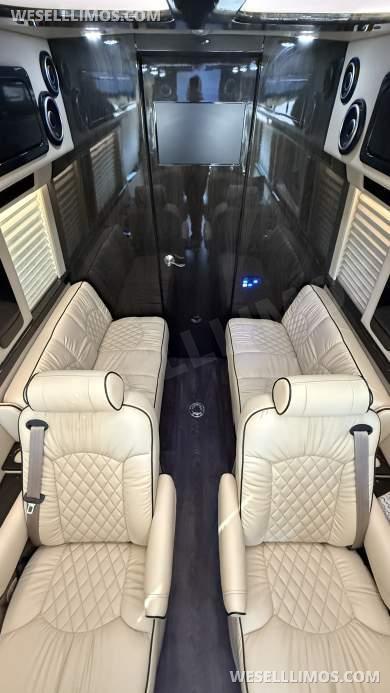 2017 Mercedes Benz Sprinter 3500 Signature Line CEO SUV Mobile Offic... - CEO SUV Mobile Office for Sale in Washington Township, MI - Photo 9