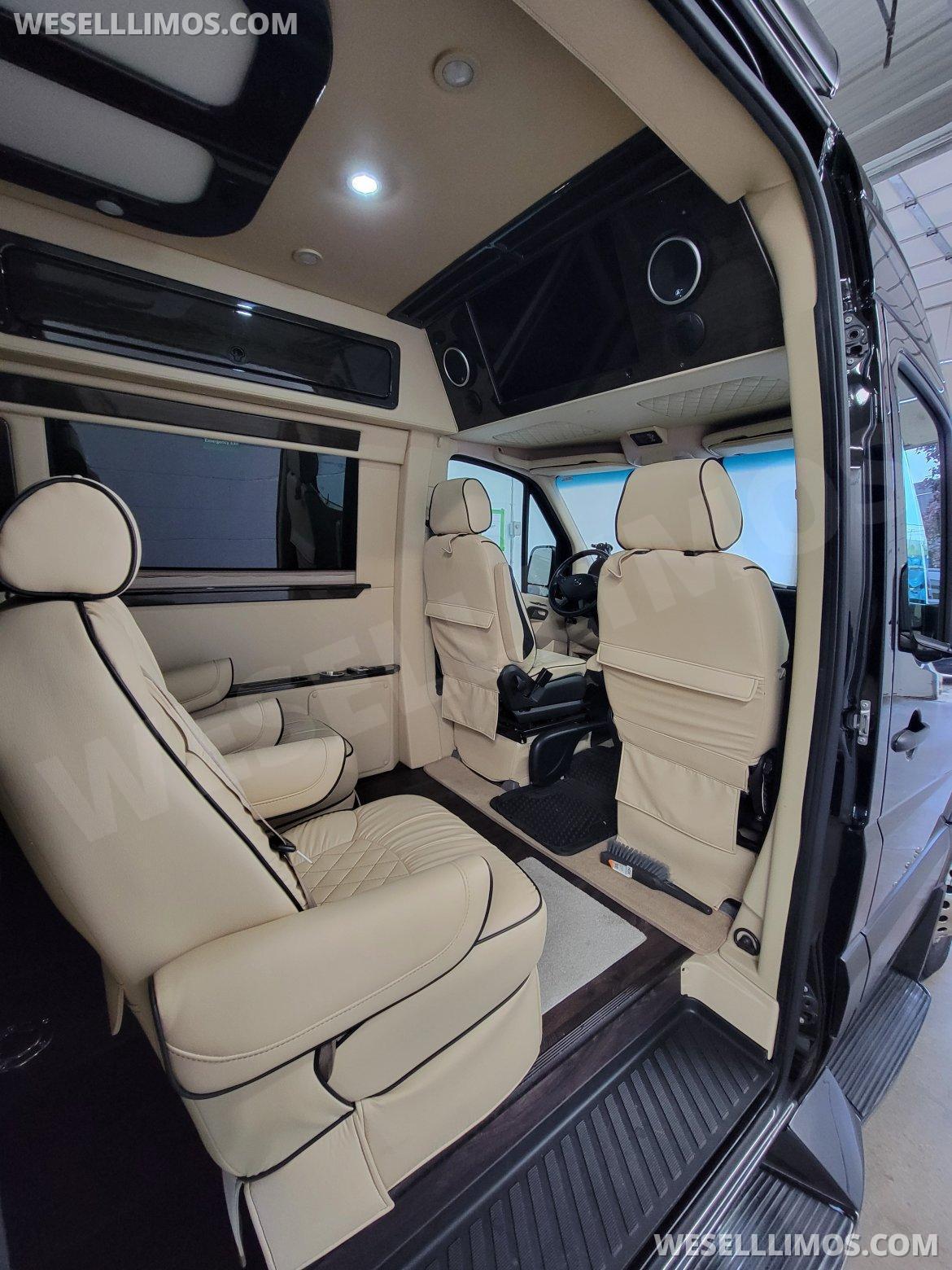 CEO SUV Mobile Office for Sale in Washington Township, MI - Photo 13