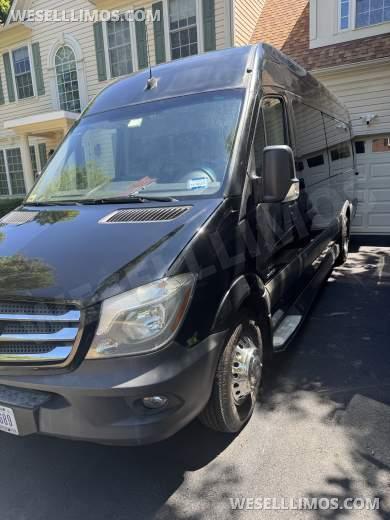 2016 Executive Coach Builders Mercedes Sprinter 3500 Sprinter - Sprinter for Sale in Springfield, VA - Photo 12