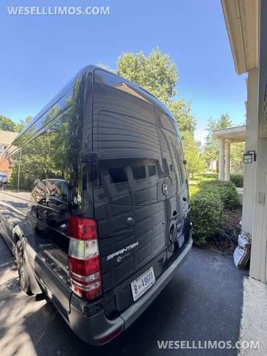 2016 Executive Coach Builders Mercedes Sprinter 3500 Sprinter - Sprinter for Sale in Springfield, VA - Photo 15