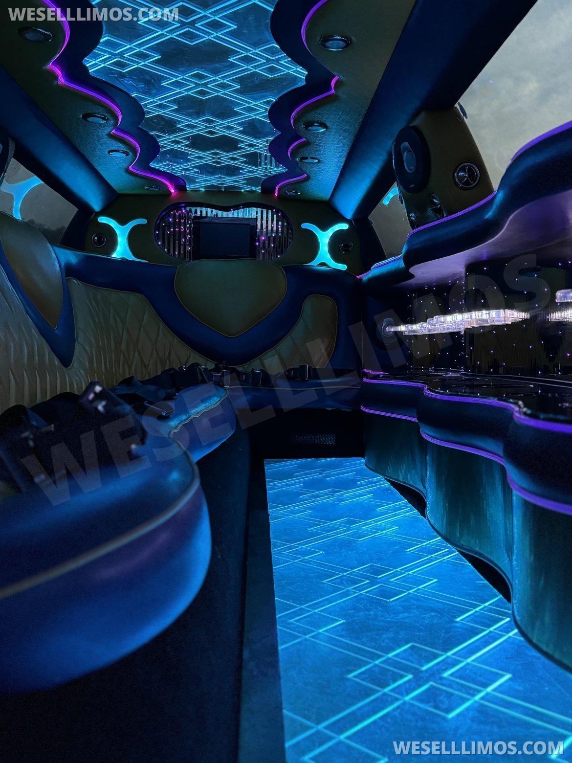 Limousine for Sale in San Antonio, TX - Photo 3