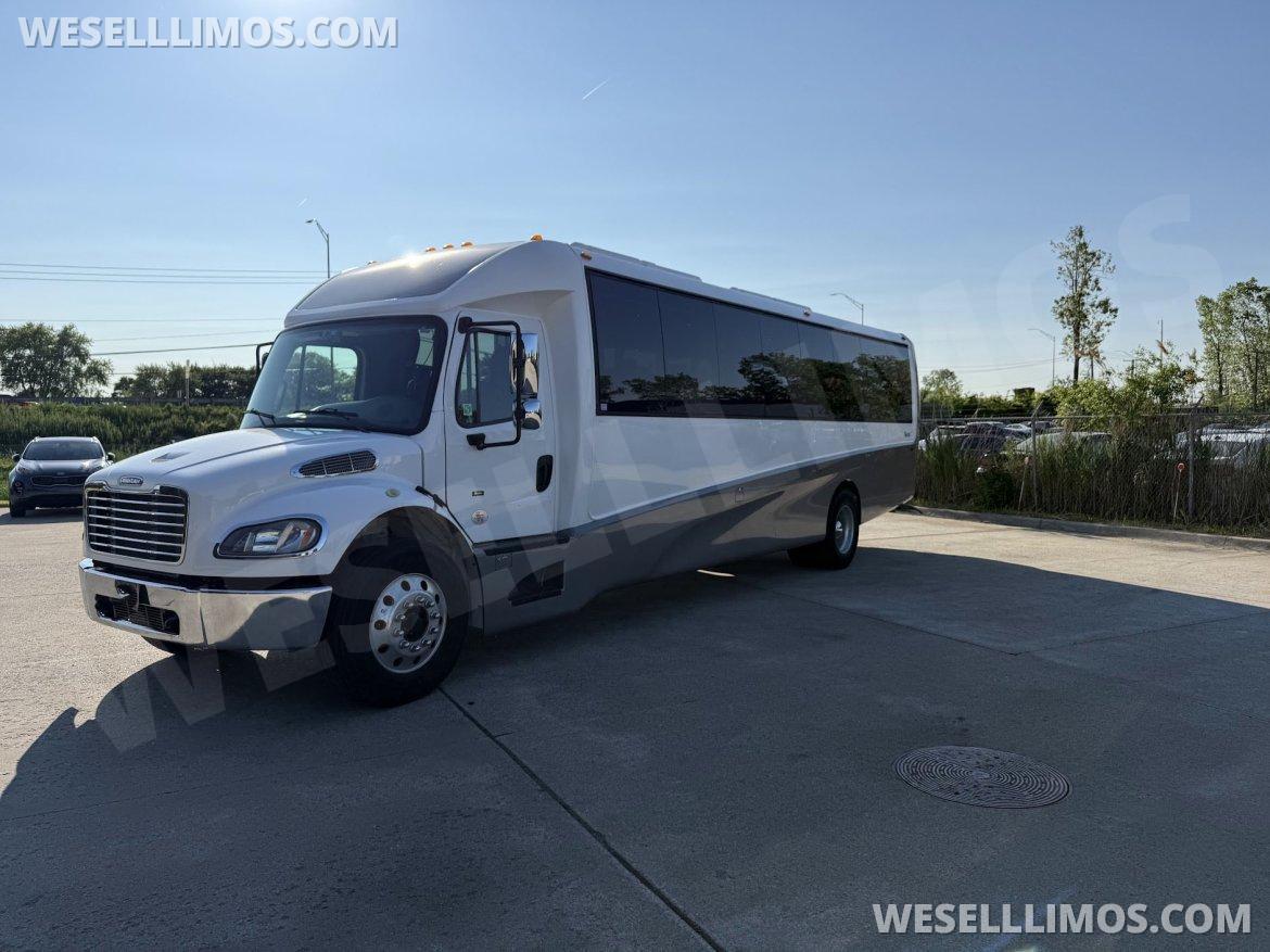 Executive Shuttle for Sale in Troy, MI - Photo 2