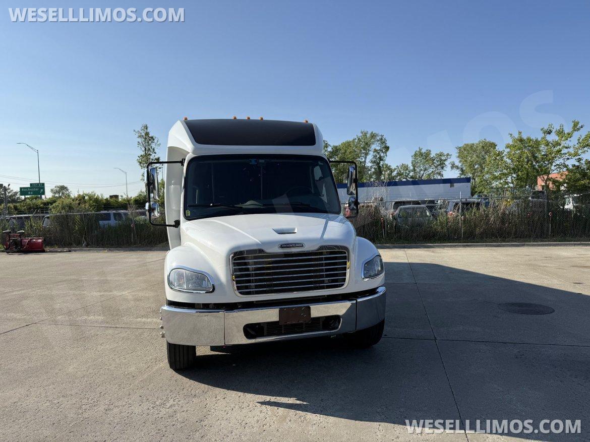 Executive Shuttle for Sale in Troy, MI - Photo 5