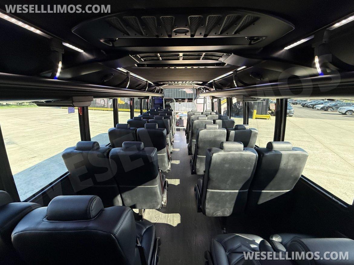 Executive Shuttle for Sale in Troy, MI - Photo 9