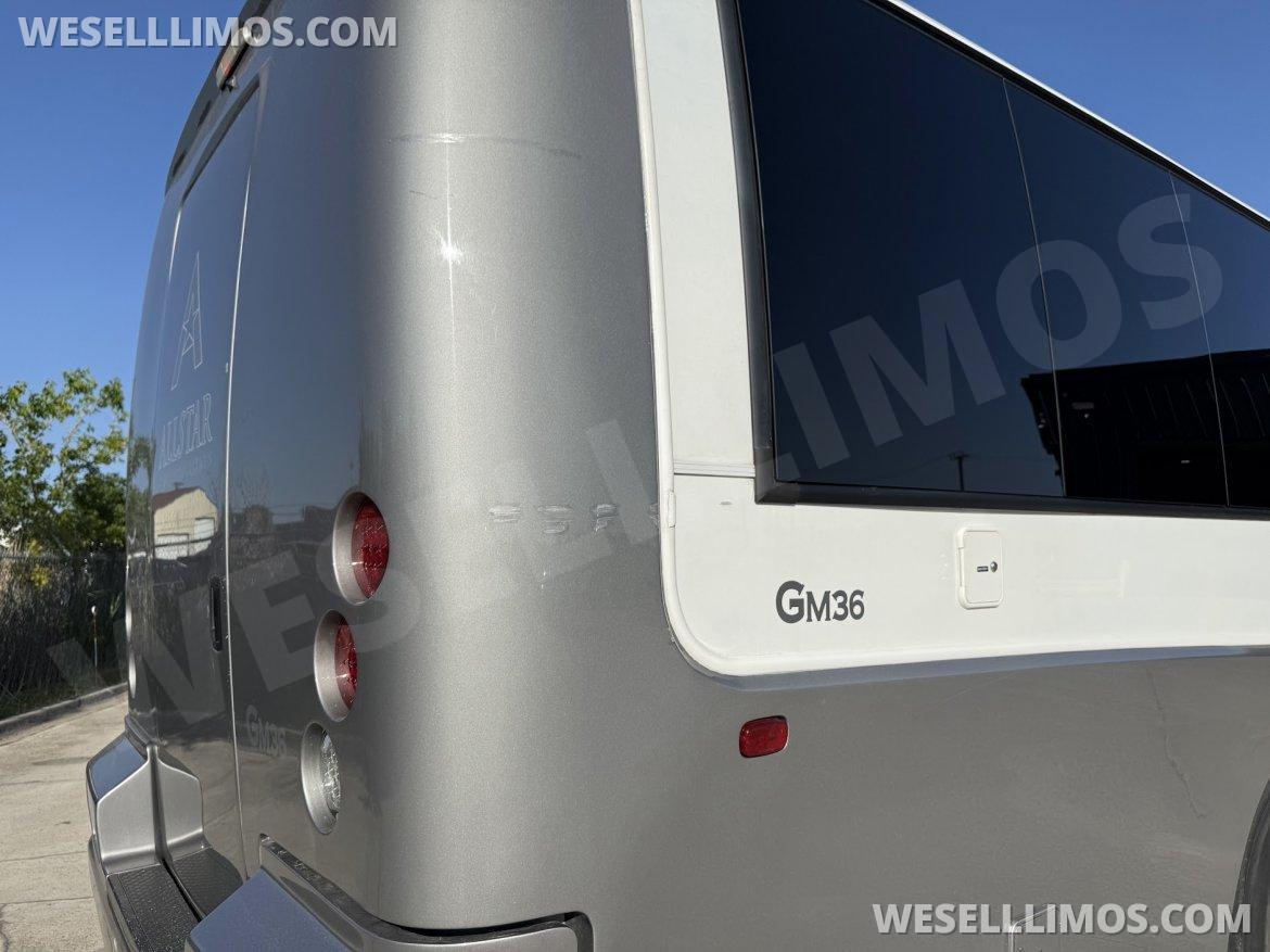 Executive Shuttle for Sale in Troy, MI - Photo 11