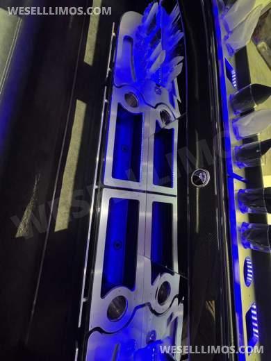 2014 SPV Conversions Chrysler 300 Limousine - Limousine for Sale in Anaheim, CA - Photo 18