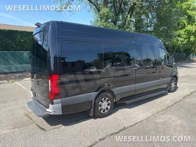 2021 WestWind Coach Works Me/Be Sprinter Sprinter - Sprinter for Sale in Baldwin, NY - Photo 9