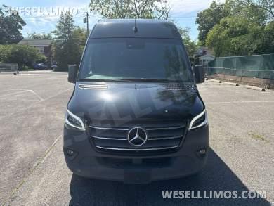2021 WestWind Coach Works Me/Be Sprinter Sprinter - Sprinter for Sale in Baldwin, NY - Photo 13