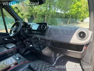 2021 WestWind Coach Works Me/Be Sprinter Sprinter - Sprinter for Sale in Baldwin, NY - Photo 22