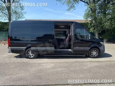 2021 WestWind Coach Works Me/Be Sprinter Sprinter - Sprinter for Sale in Baldwin, NY - Photo 24