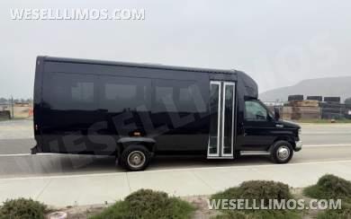 2018 First Class Coachworks Riverside California Ford E450 Limo Bus 21k miles & New Interior - Limo Bus for Sale in Orlando, FL - Photo 5