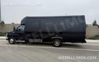 2018 First Class Coachworks Riverside California Ford E450 Limo Bus 21k miles & New Interior - Limo Bus for Sale in Orlando, FL - Photo 6