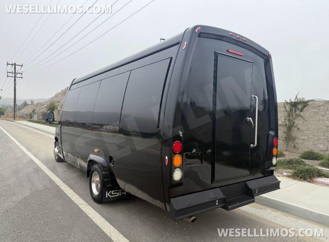 Limo Bus for Sale in Orlando, FL - Photo 8