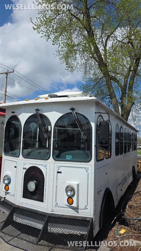 1999 Ford Trolley Trolley for Sale in Fort Wayne, IN - Photo 2