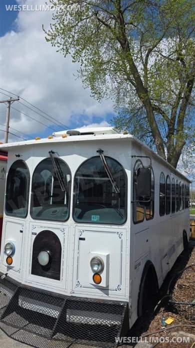 1999 Ford Trolley Trolley - Trolley for Sale in Fort Wayne, IN - Photo 2