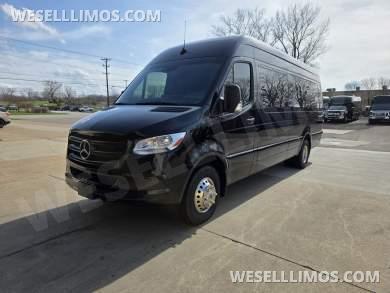 2023 SPV Mercedes-Benz Sprinter Limo Sprinter - Sprinter for Sale in Erie, PA - Photo 13