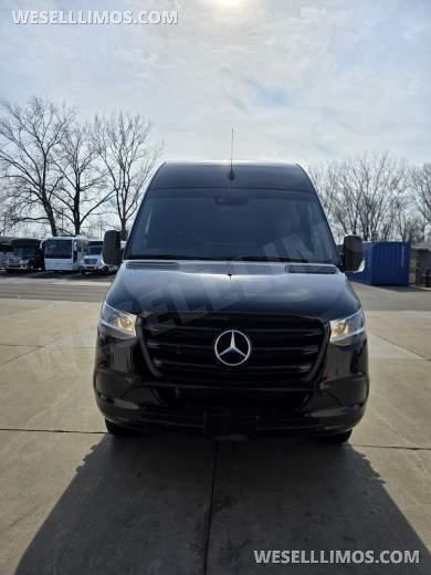 2023 SPV Mercedes-Benz Sprinter Limo Sprinter - Sprinter for Sale in Erie, PA - Photo 14