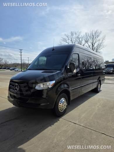 2023 SPV Mercedes-Benz Sprinter Limo Sprinter - Sprinter for Sale in Erie, PA - Photo 24
