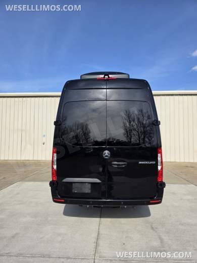 2023 SPV Mercedes-Benz Sprinter Limo Sprinter - Sprinter for Sale in Erie, PA - Photo 31