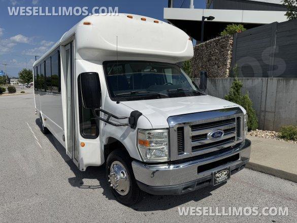 2015 Ford 28 Pass MVP Shuttle Bus for Sale in Springfield, MO - Photo 2