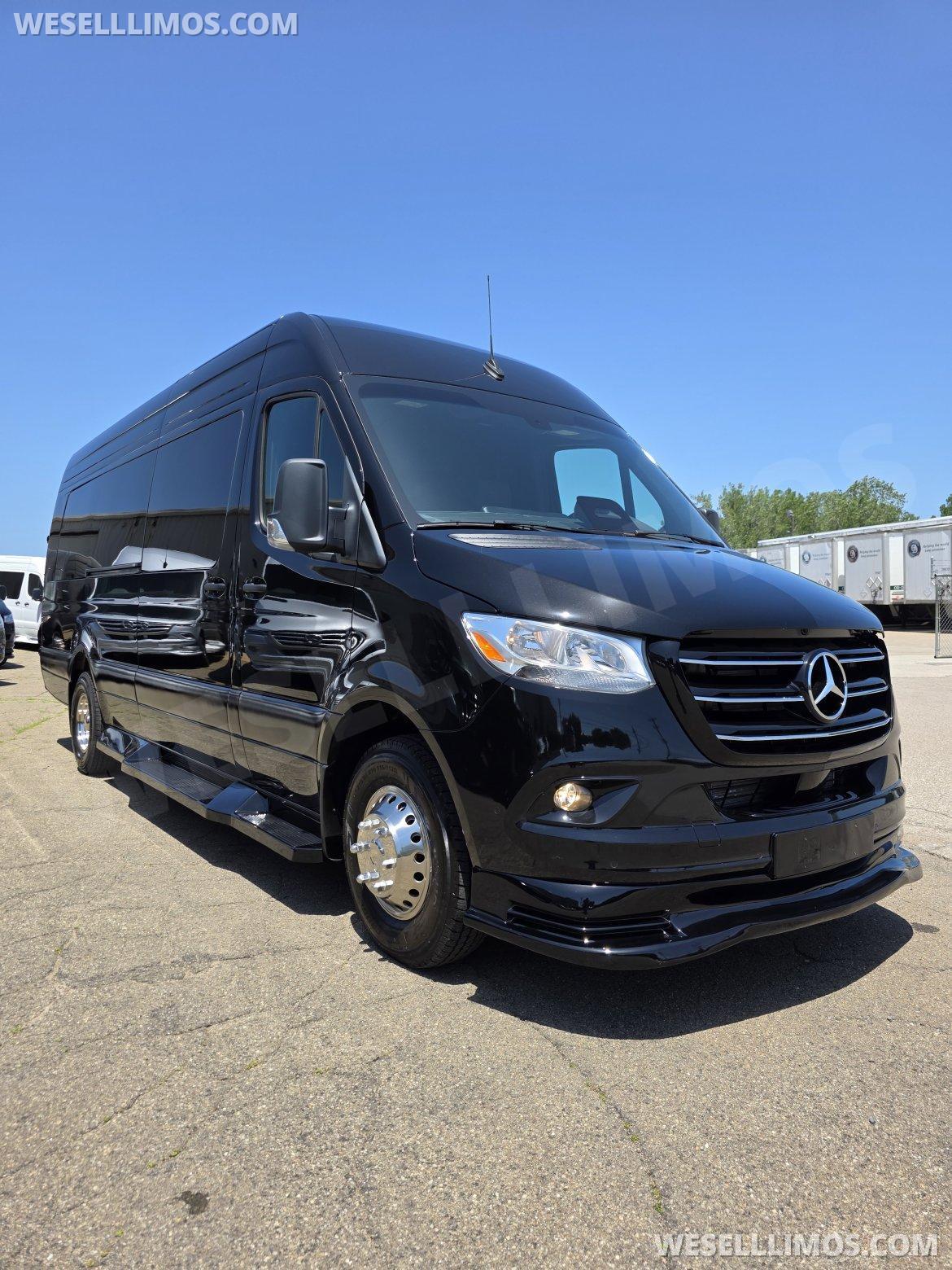 Executive Shuttle for Sale in Erie, PA - Photo 16