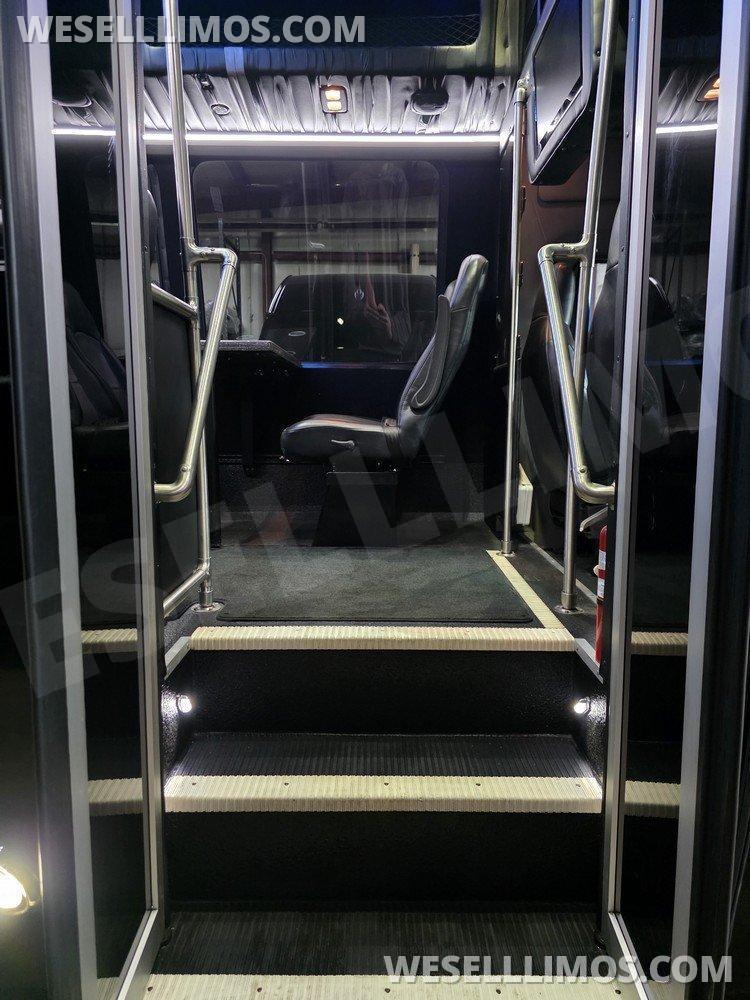 Limo Bus for Sale in Erie, PA - Photo 7