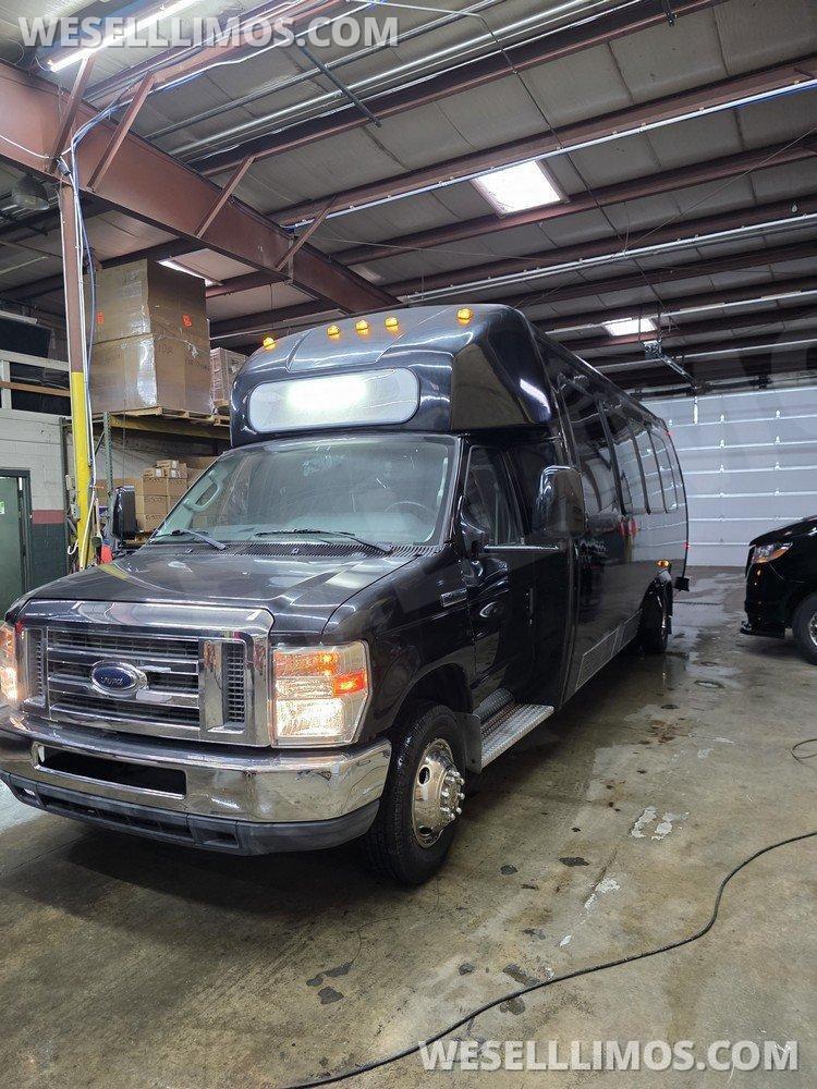 Limo Bus for Sale in Erie, PA - Photo 27