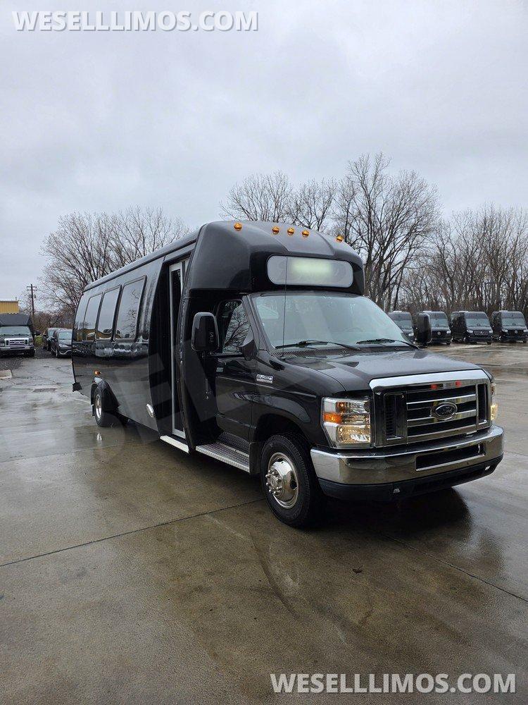 Limo Bus for Sale in Erie, PA - Photo 31