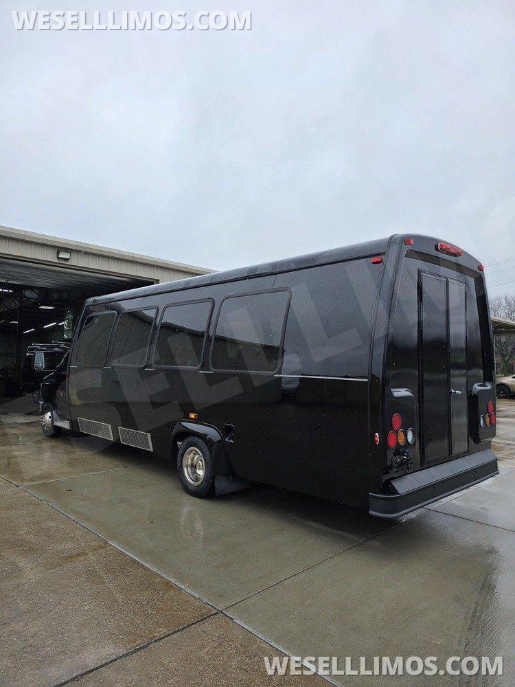 Limo Bus for Sale in Erie, PA - Photo 37