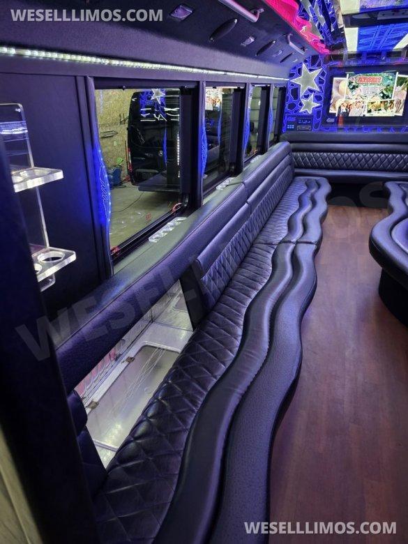 2012 Ford F550 Limo Bus for Sale in Erie, PA - Photo 3