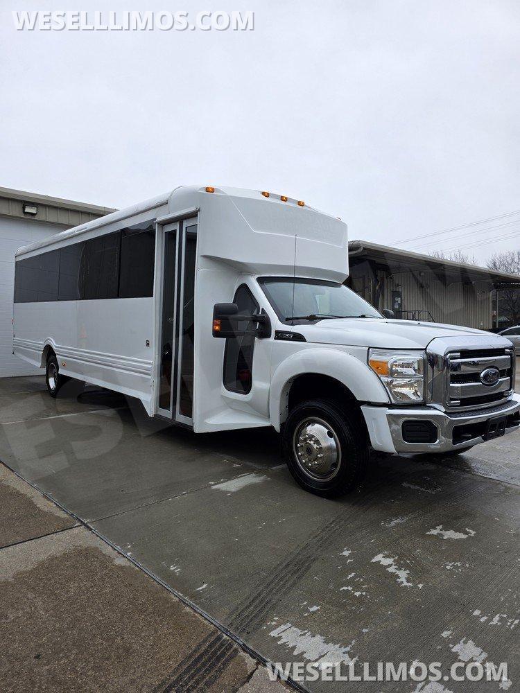 Limo Bus for Sale in Erie, PA - Photo 14