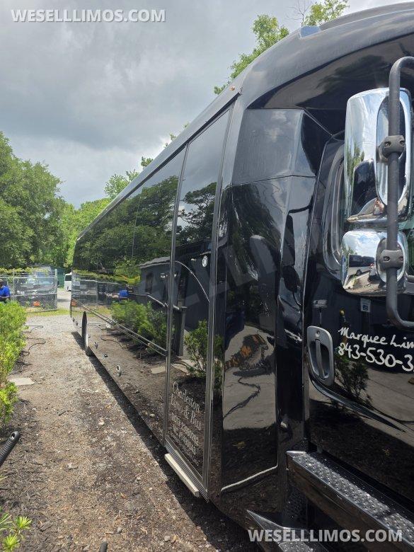 2022 Freightliner M2 Executive Shuttle for Sale in CHARLESTON, SC - Photo 3