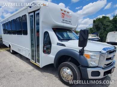 2016 Star Craft Ford F550 Shuttle Bus - Shuttle Bus for Sale in Orlando, FL - Photo 4
