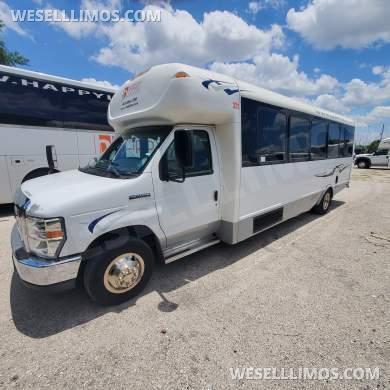 2015 Star Craft Ford E450 Shuttle Bus - Shuttle Bus for Sale in Orlando, FL - Photo 1
