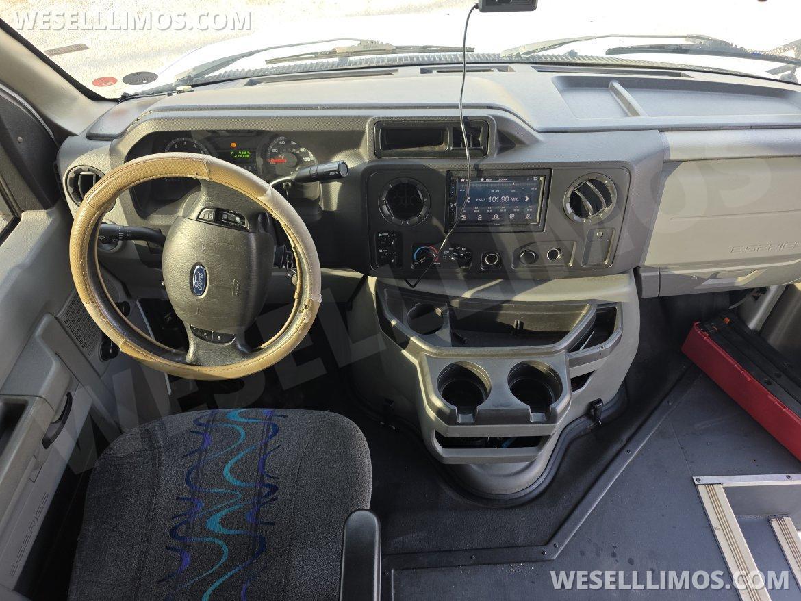Shuttle Bus for Sale in Orlando, FL - Photo 11