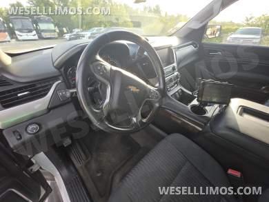 2016 Pinnacle Chevrolet Suburban SUV Stretch - SUV Stretch for Sale in Orlando, FL - Photo 4