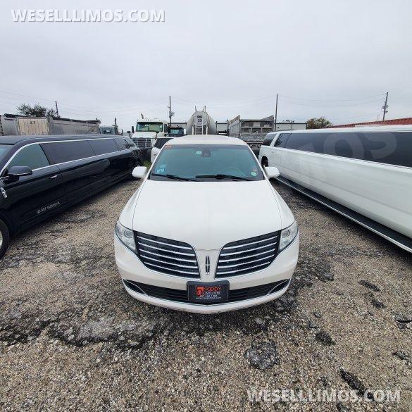 2018 Lincoln MKT SUV Stretch for Sale in Orlando, FL - Photo 2