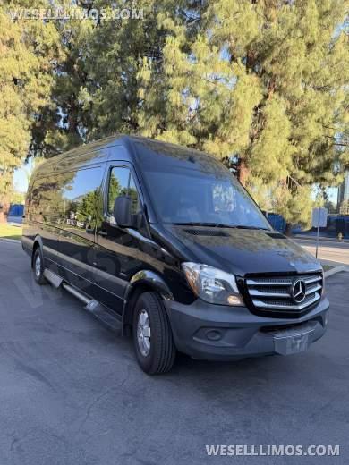 2014 Mercedes-Benz 2500 Executive Shuttle Style Corporate Sprinter Executive Coach Builder - Sprinter for Sale in Encino, CA - Photo 10