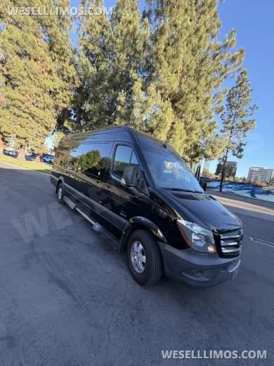 2014 Mercedes-Benz 2500 Executive Shuttle Style Corporate Sprinter Executive Coach Builder - Sprinter for Sale in Encino, CA - Photo 19