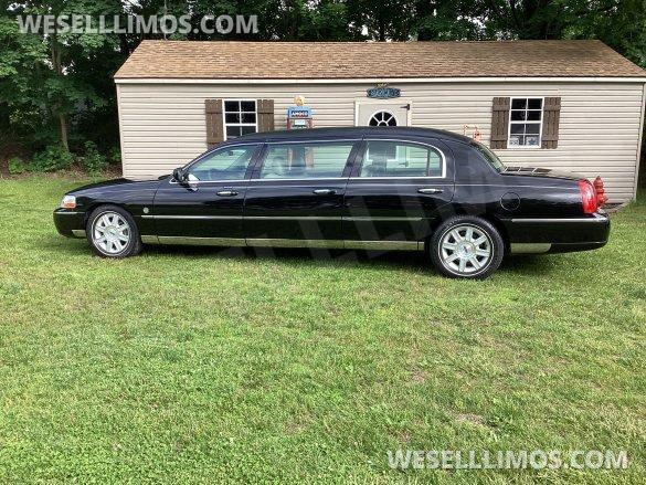 2008 Lincoln town car Limousine for Sale in Williamstown, NJ - Main Photo