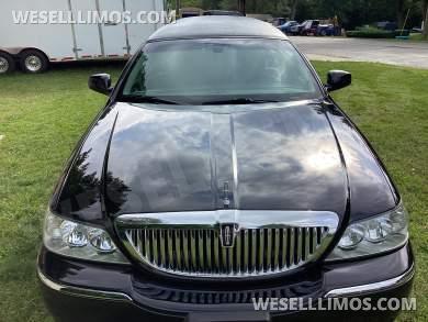 2008 Lincoln town car Limousine - Limousine for Sale in Williamstown, NJ - Photo 8