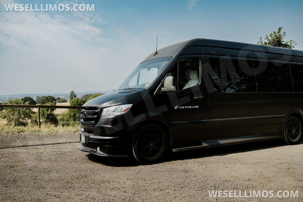 Executive Shuttle for Sale in Salem, OR - Photo 2
