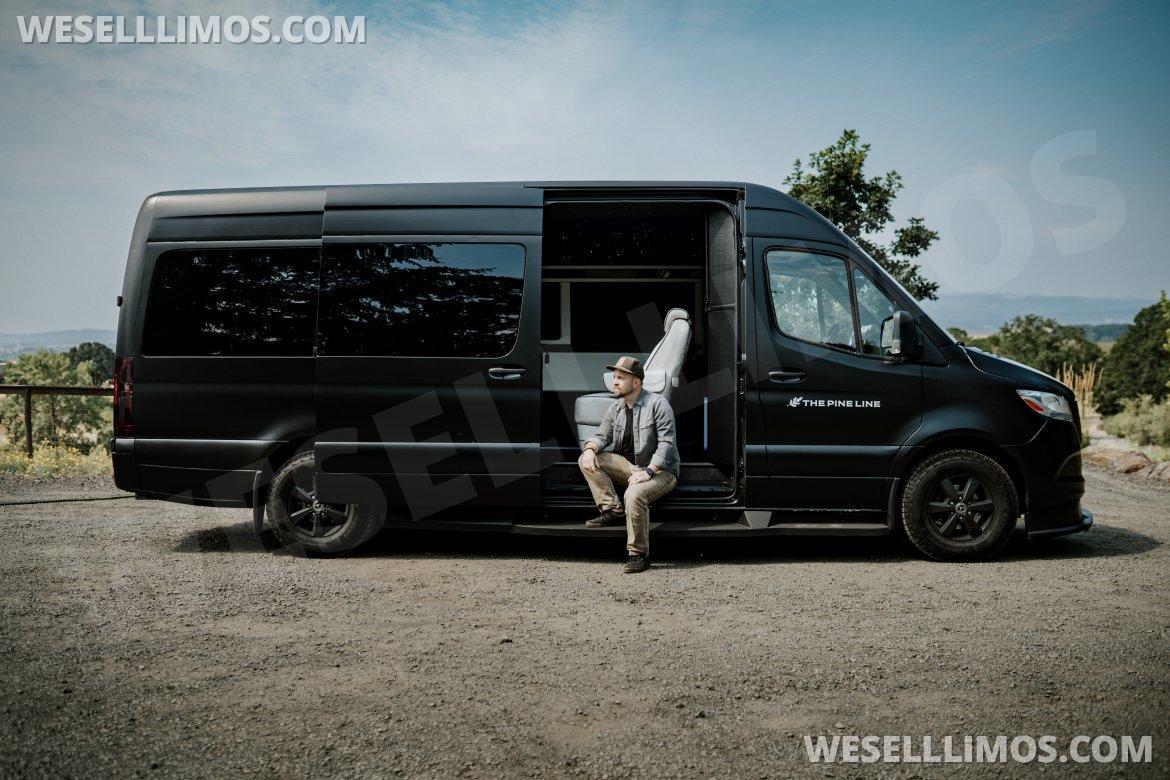 Executive Shuttle for Sale in Salem, OR - Main Photo