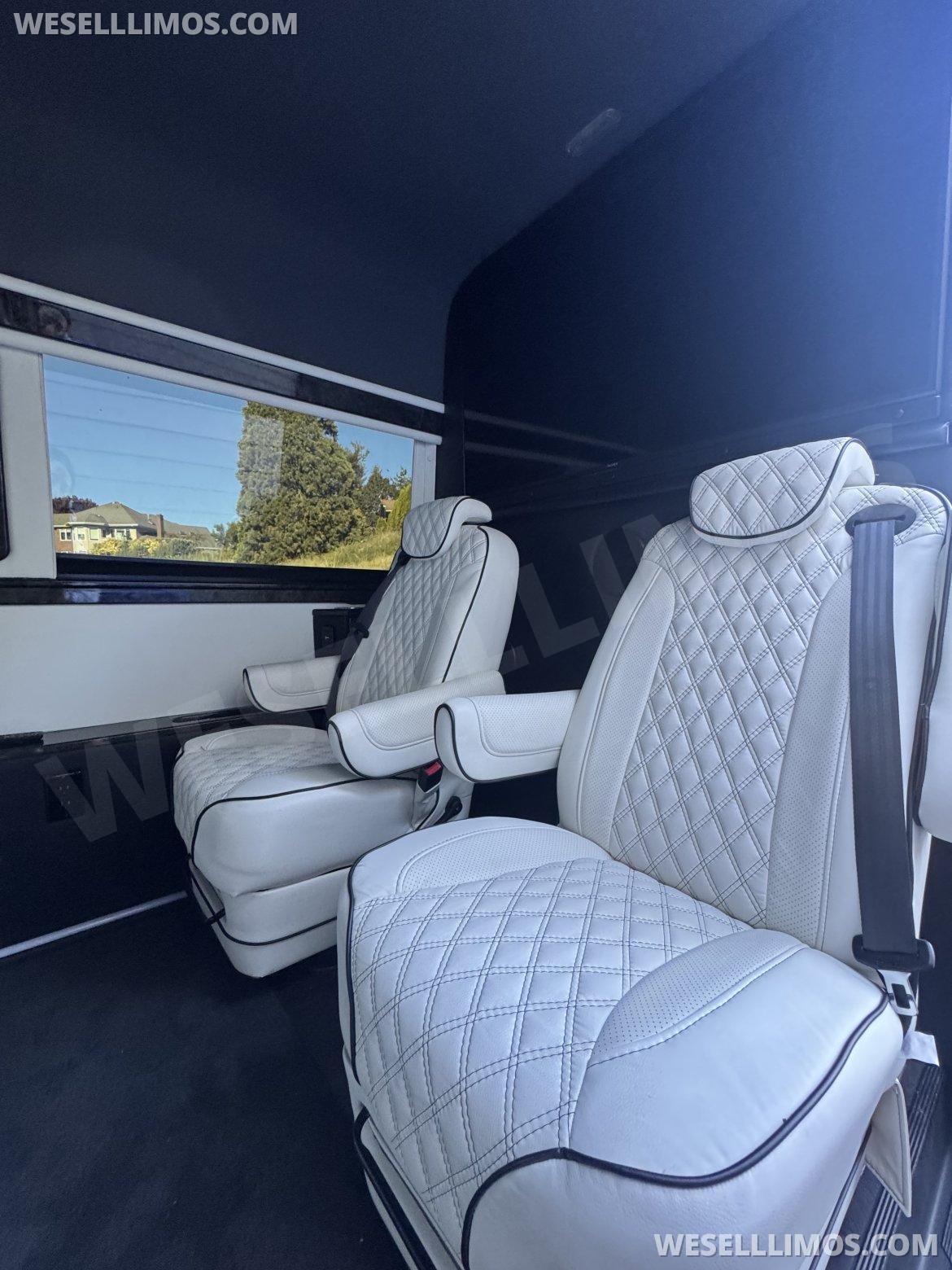 Executive Shuttle for Sale in Salem, OR - Photo 7