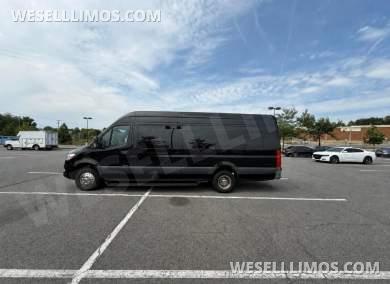 2022 Westwind Coachworks Mercedes-Benz 3500 Executive Sprinter Sprinter - Sprinter for Sale in Gainesville, VA - Photo 5
