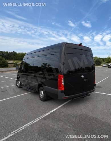2022 Westwind Coachworks Mercedes-Benz 3500 Executive Sprinter Sprinter - Sprinter for Sale in Gainesville, VA - Photo 7