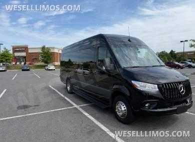 2022 Westwind Coachworks Mercedes-Benz 3500 Executive Sprinter Sprinter - Sprinter for Sale in Gainesville, VA - Photo 9