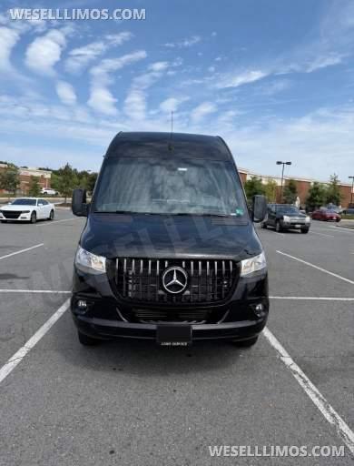 2022 Westwind Coachworks Mercedes-Benz 3500 Executive Sprinter Sprinter - Sprinter for Sale in Gainesville, VA - Photo 11